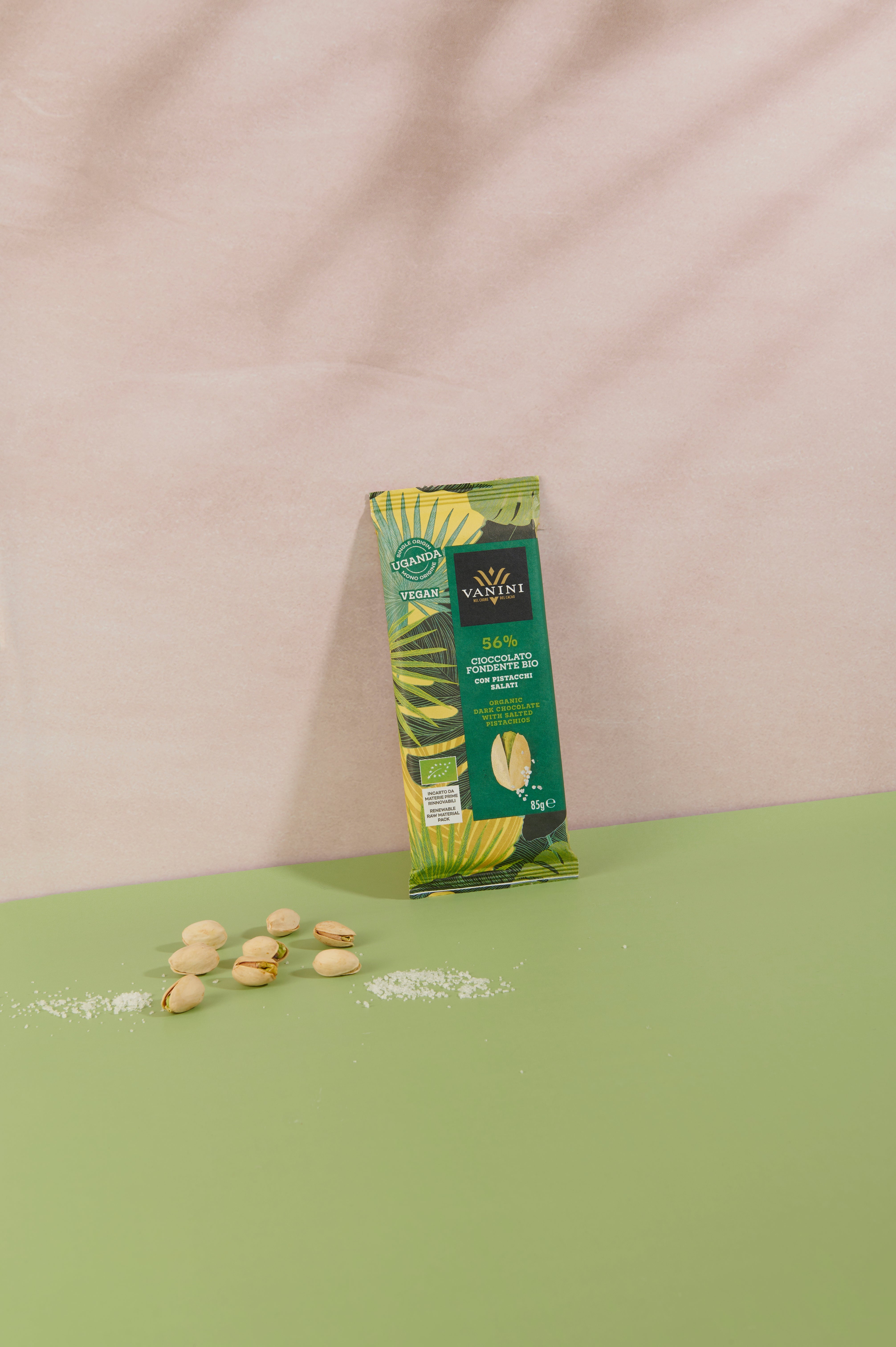 vanini-uganda-tavoletta-fondente-bio-56-con-pistacchi-salati image 1