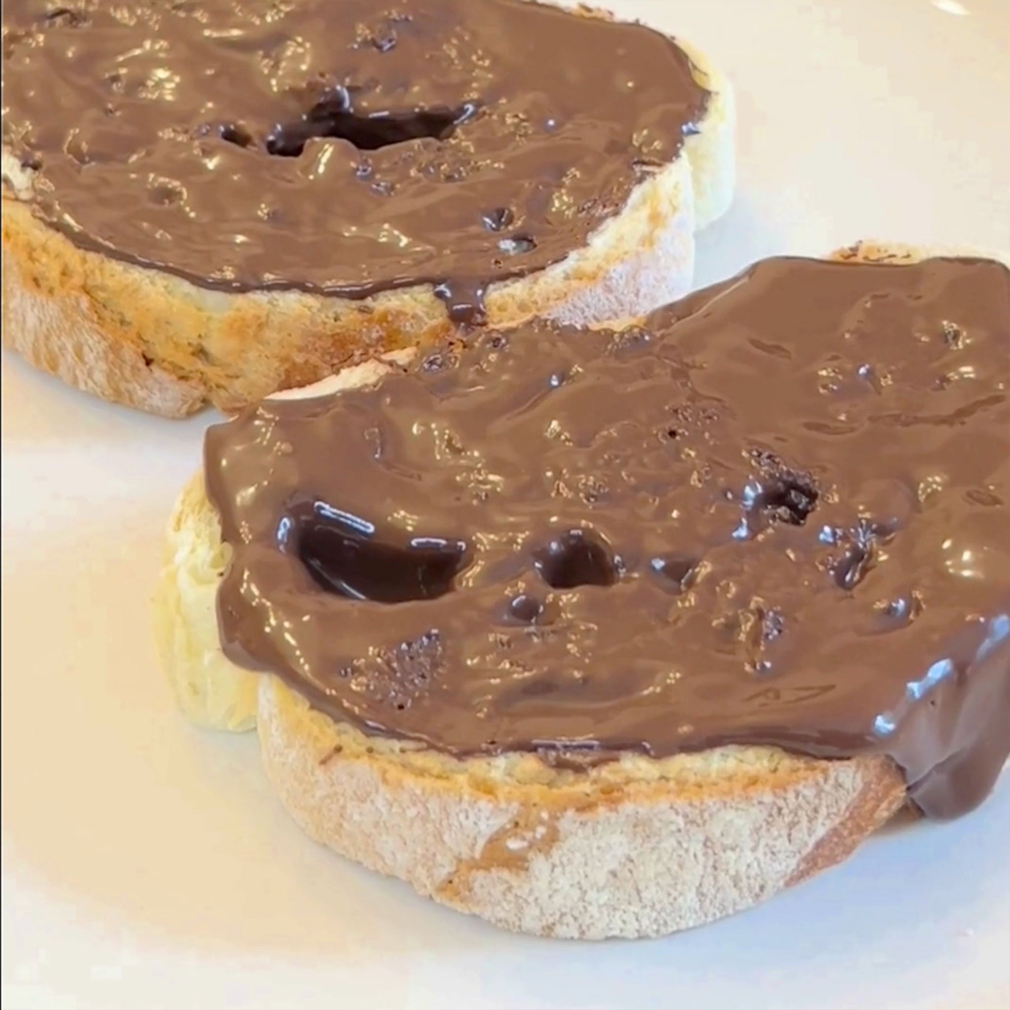 slitti-riccosa-crema-da-spalmare-cioccolato-al-latte-e-nocciole-51 image 3
