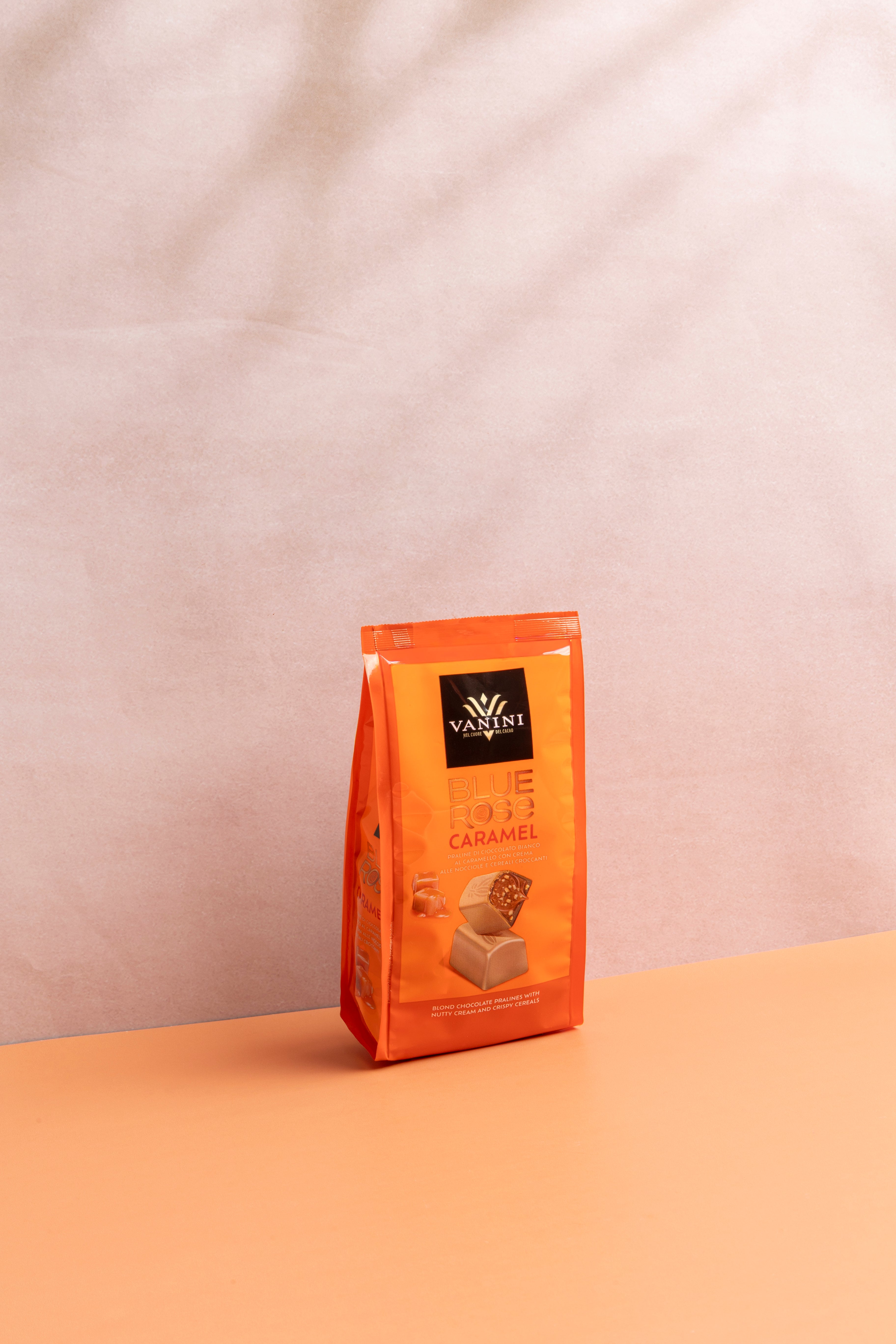 vanini-praline-blue-rose-caramel-cioccolato-bianco-e-nocciola image 2