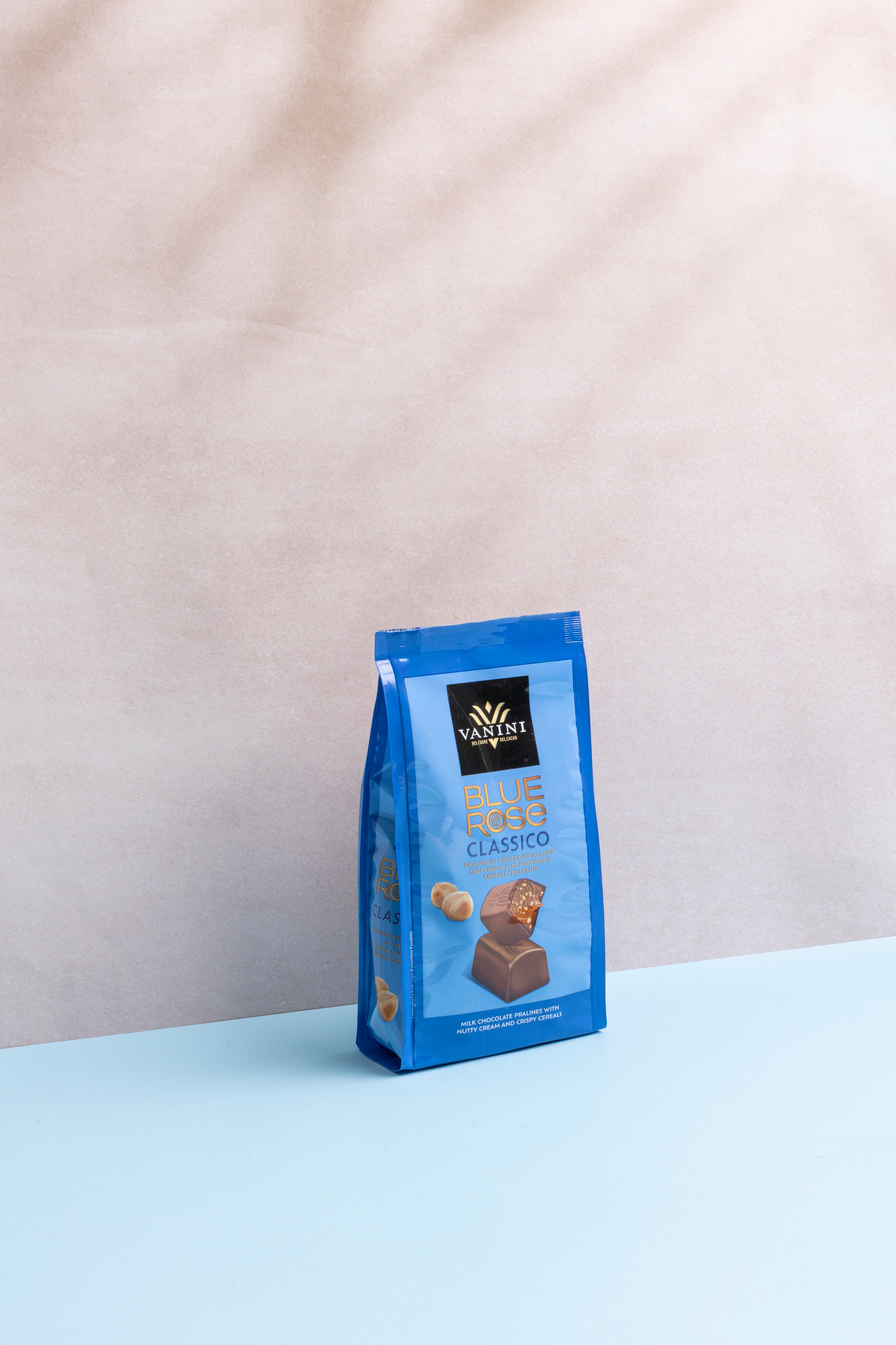 vanini-blue-rose-classic-praline-cioccolato-al-latte-e-crema-nocciole image 2