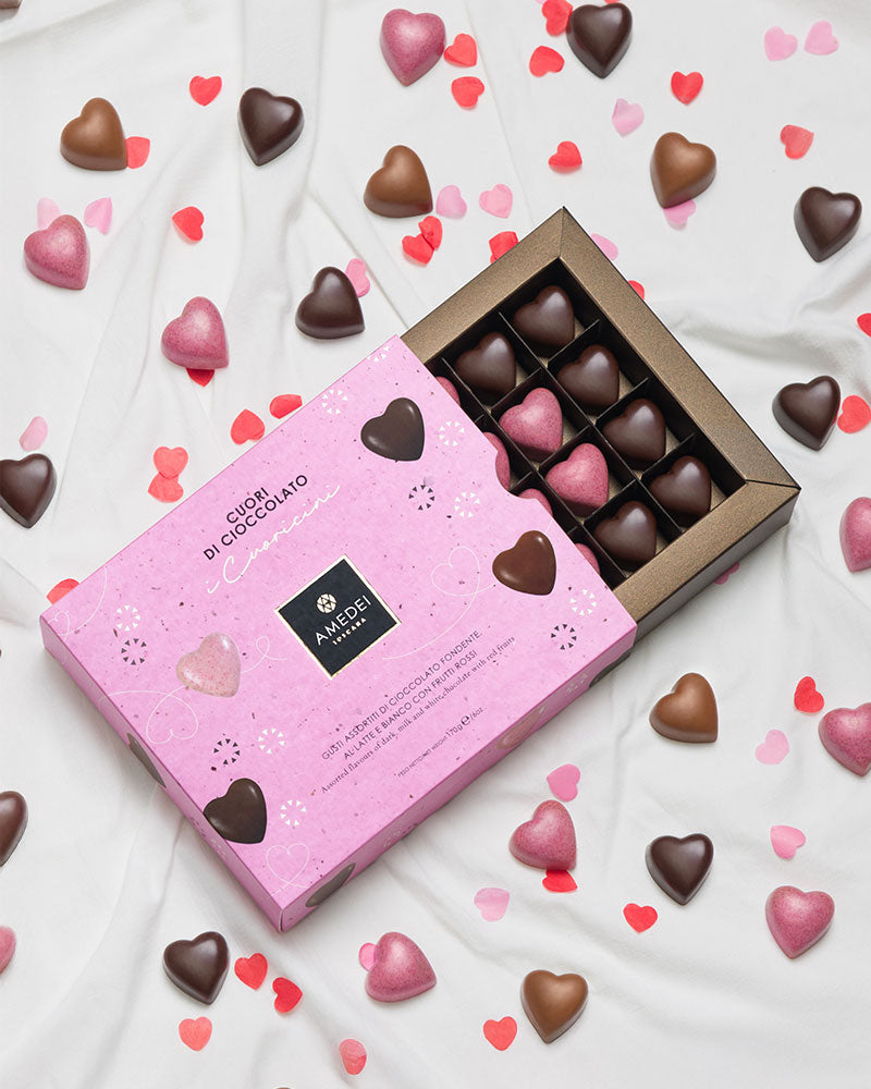 amedei-confezione-20-cuori-di-cioccolato-latte-fondente-e-rosa image 4