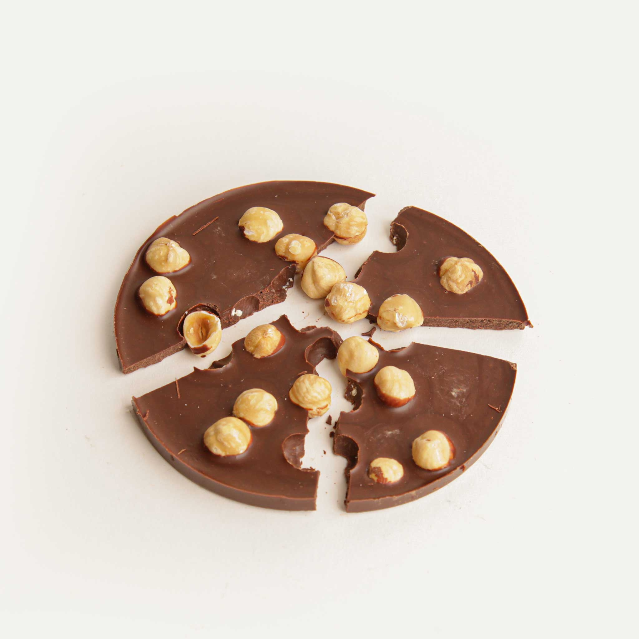slitti-tortina-cioccolato-al-latte-con-nocciole-tonda-gentile image 2