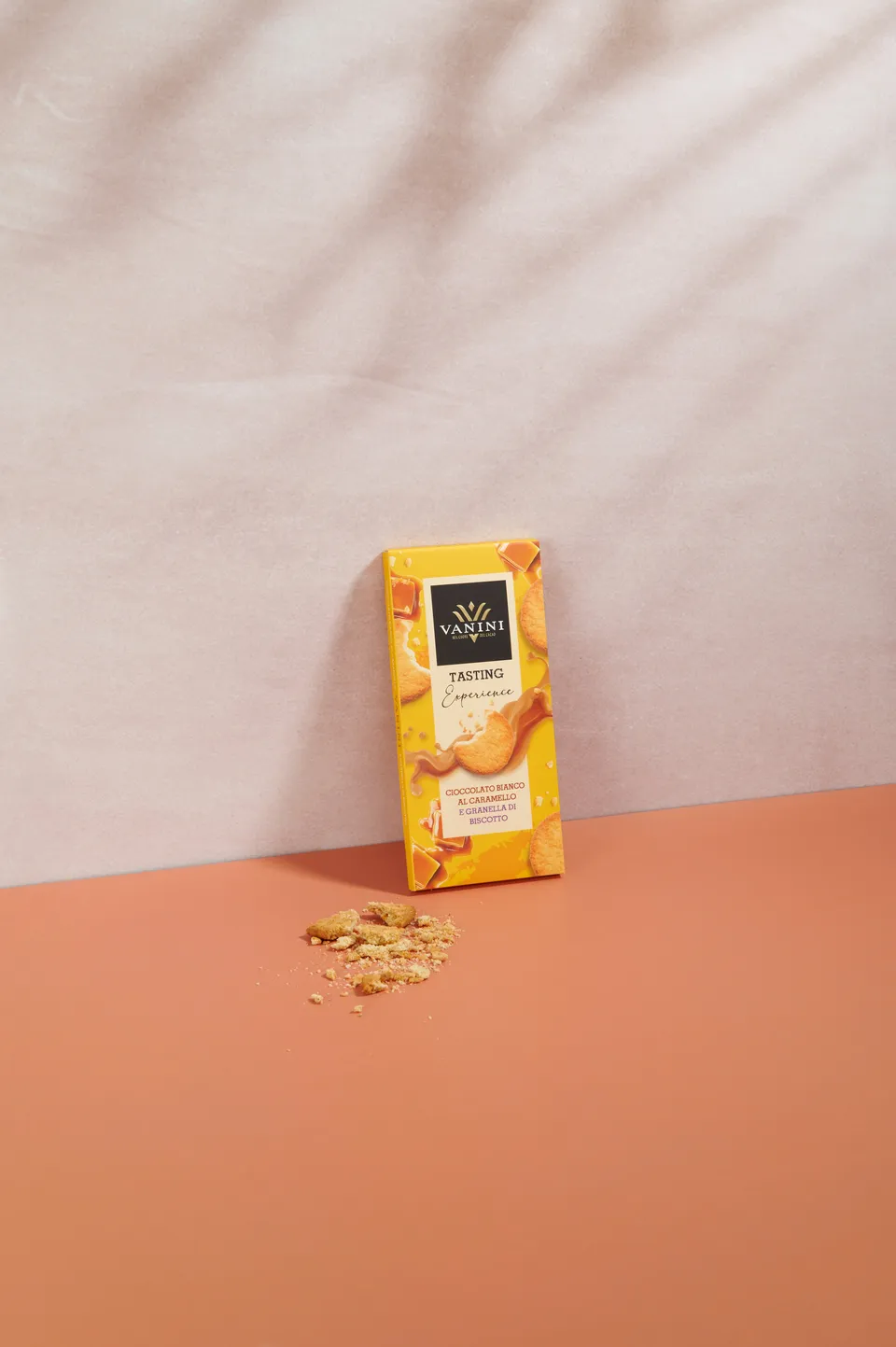 vanini-tasting-experience-tavoletta-cioccolato-al-caramello-con-granella-di-bisc image 1