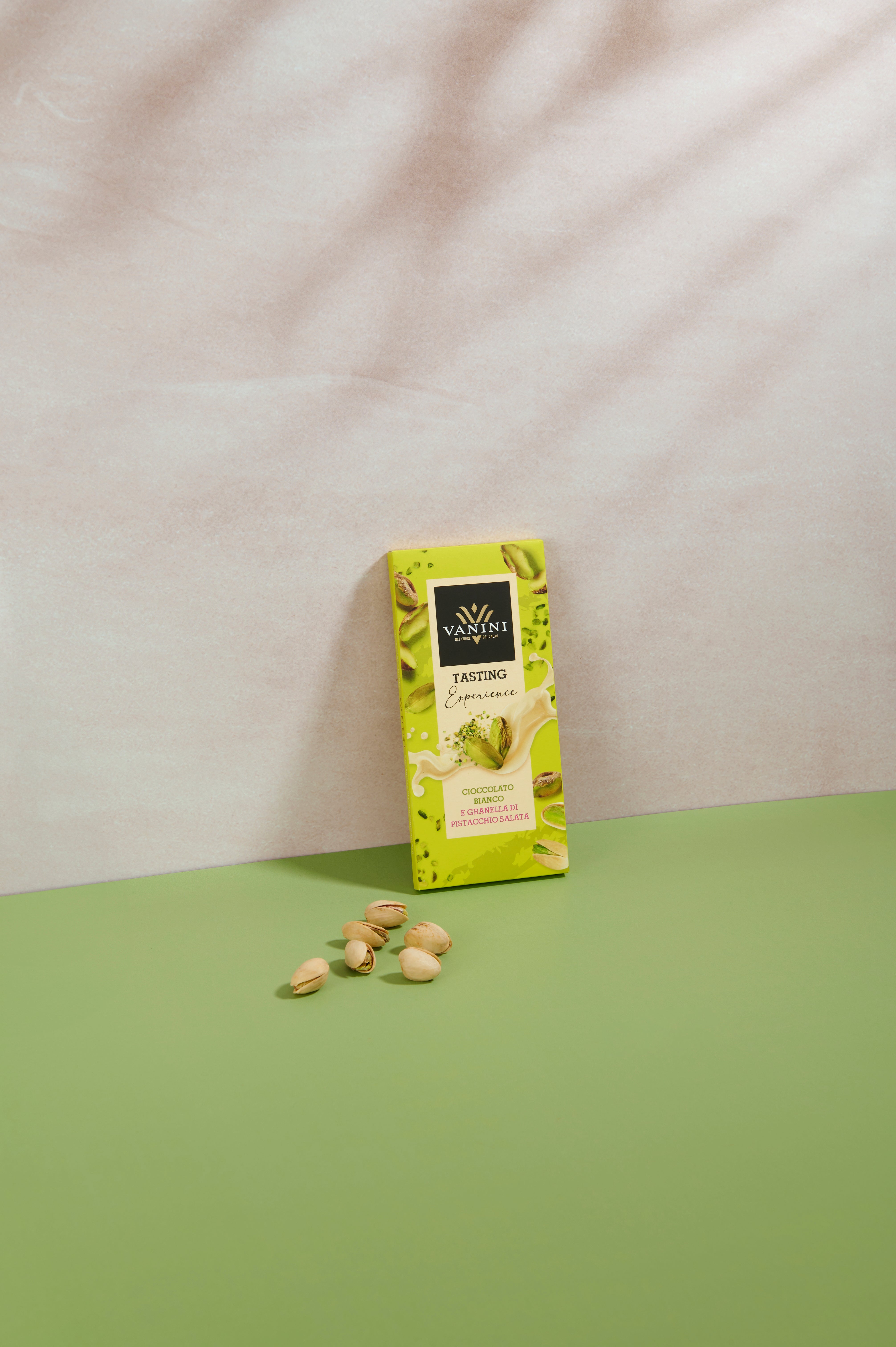 vanini-tasting-experience-tavoletta-bianco-e-pistacchio-salato image 1