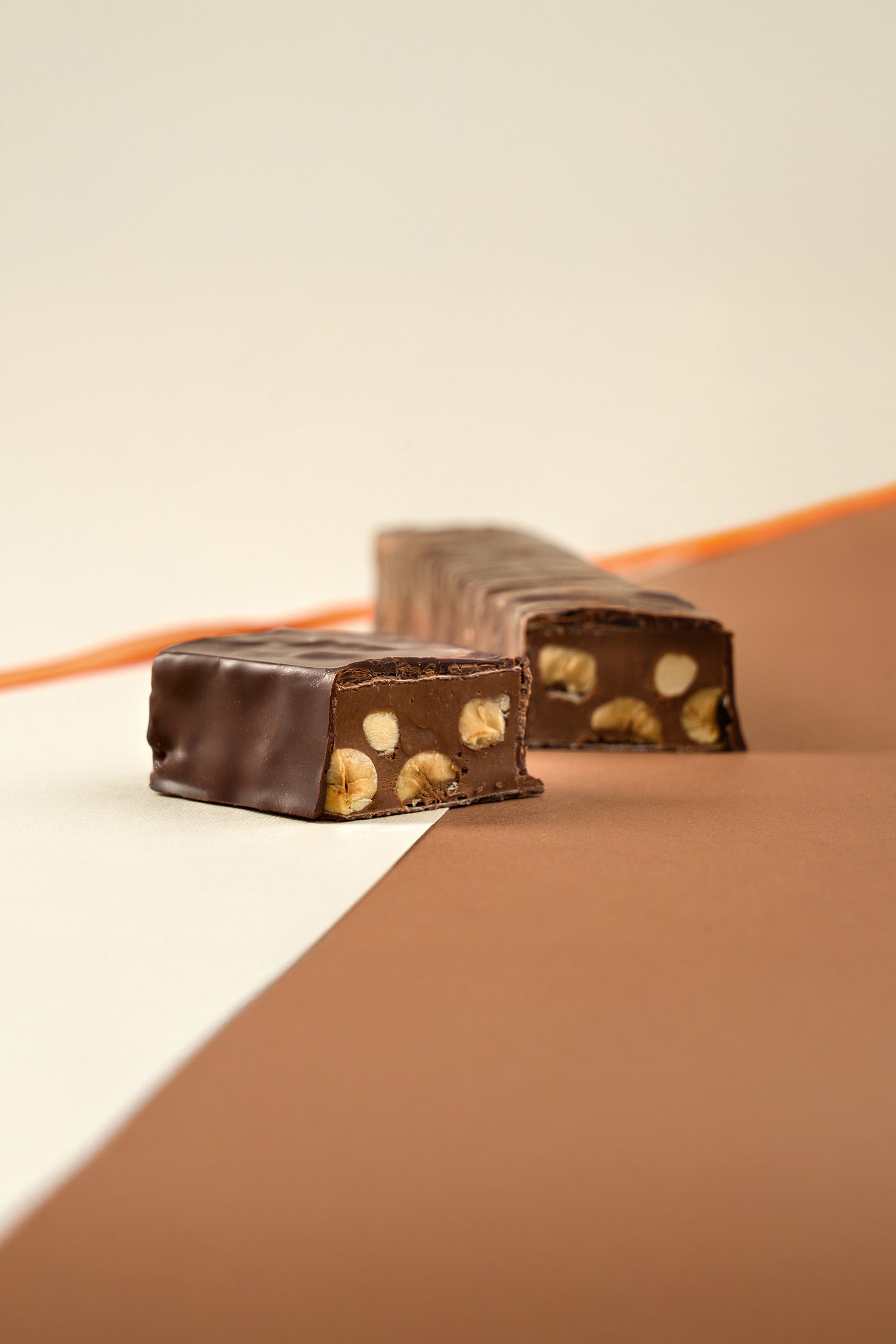 amedei-torrone-chuao-torrone-italiano-con-cioccolato-fondente-chuao-70 image 4